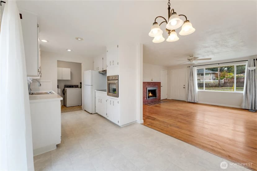 Property photo for 10664 63rd Avenue S, Seattle photo 6