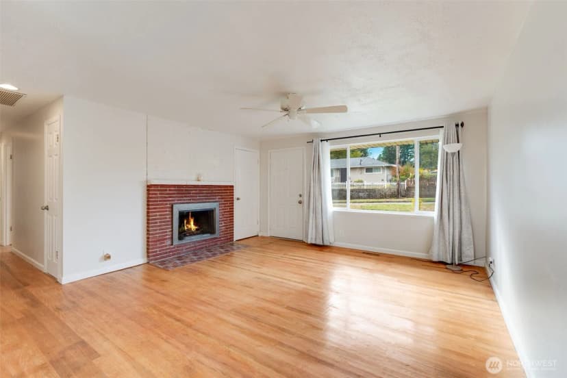 Property photo for 10664 63rd Avenue S, Seattle photo 3