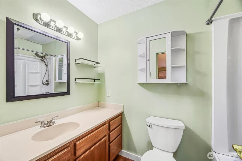 Property photo for 1425 S Puget Drive #g3, Renton photo 12