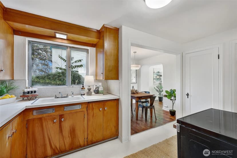 Property photo for 11034 Evanston Avenue N, Seattle photo 10