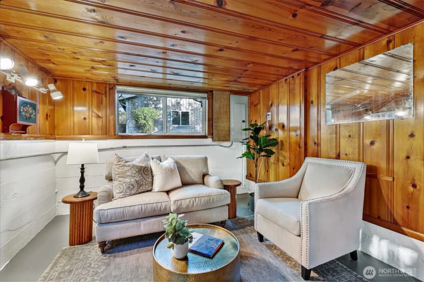 Property photo for 11034 Evanston Avenue N, Seattle photo 18