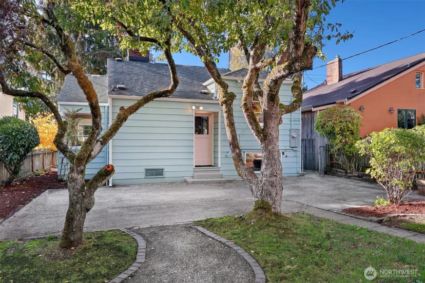 Property photo for 11034 Evanston Avenue N, Seattle photo 24