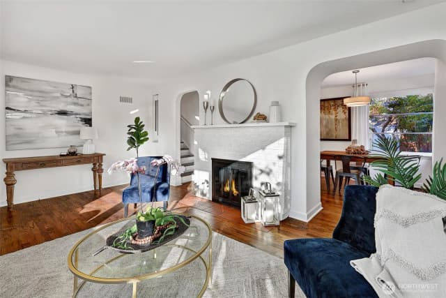 Property photo for 11034 Evanston Avenue N, Seattle photo 5