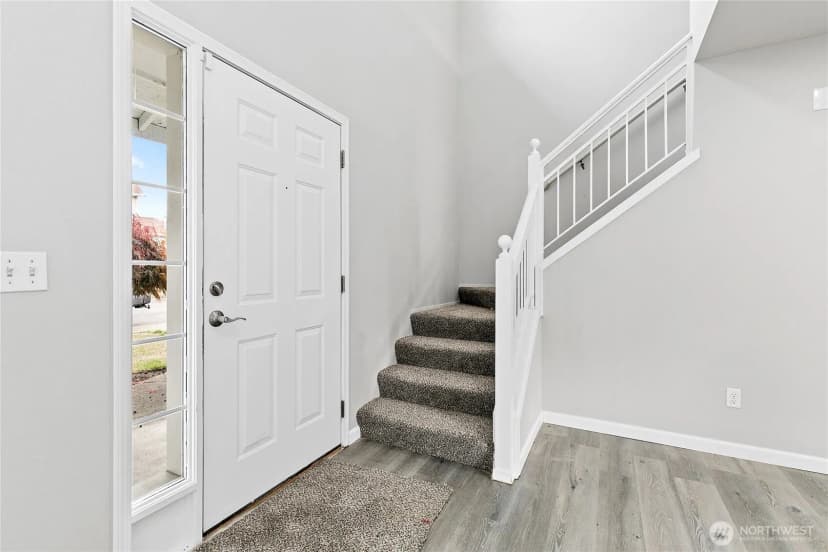 Property photo for 5204 79th Street W, Lakewood photo 3
