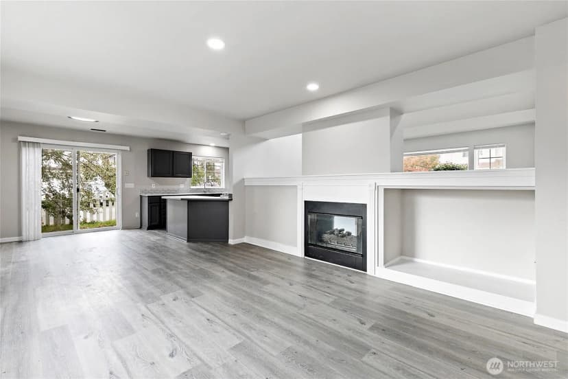 Property photo for 5204 79th Street W, Lakewood photo 18