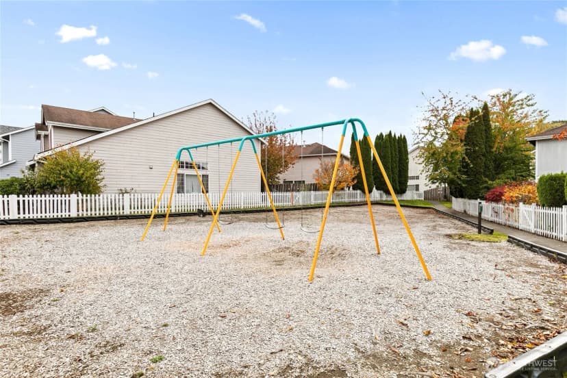 Property photo for 5204 79th Street W, Lakewood photo 39