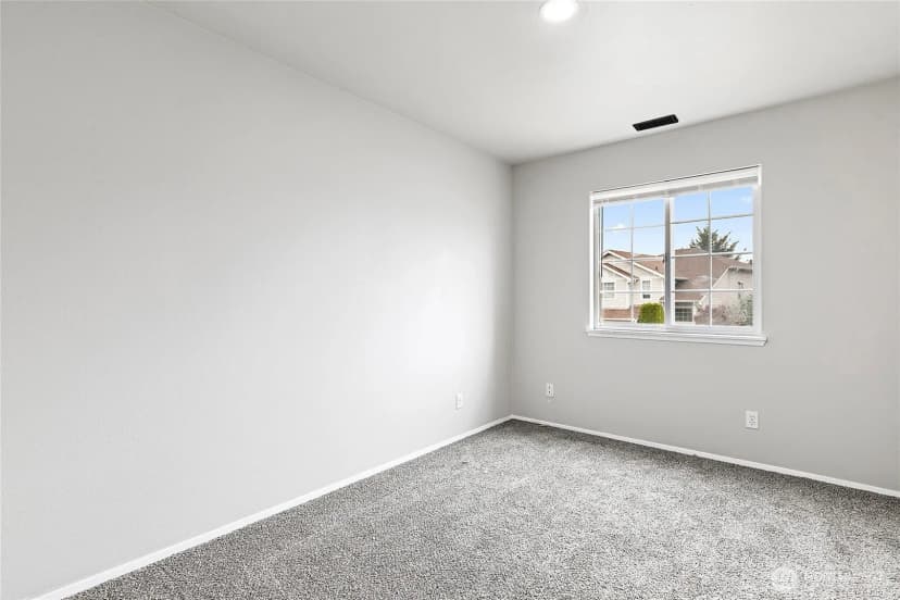 Property photo for 5204 79th Street W, Lakewood photo 31