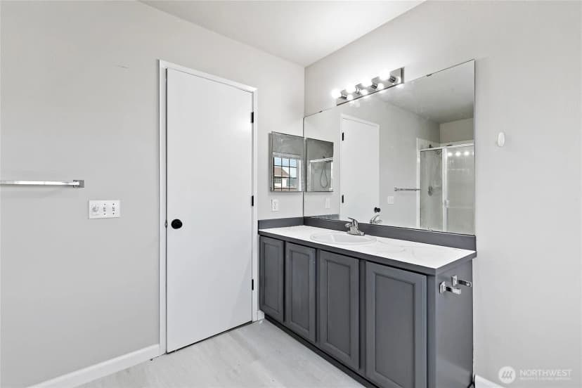 Property photo for 5204 79th Street W, Lakewood photo 34