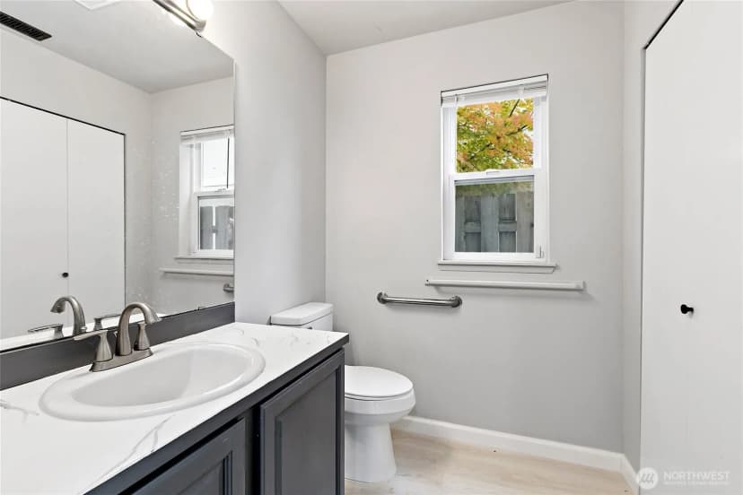 Property photo for 5204 79th Street W, Lakewood photo 20