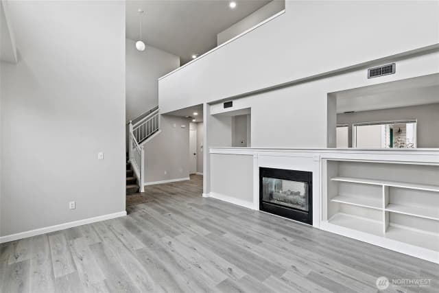 Property photo for 5204 79th Street W, Lakewood photo 4