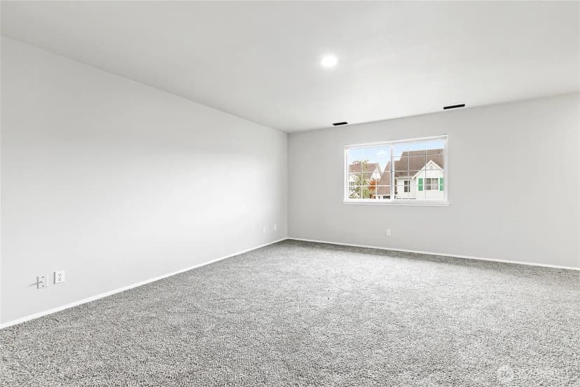 Property photo for 5204 79th Street W, Lakewood photo 23