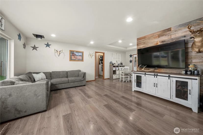 Property photo for 10602 203rd Avenue E, Bonney Lake photo 6