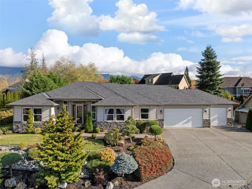 Property photo for 17077 Kokanee Court, Mount Vernon photo 2