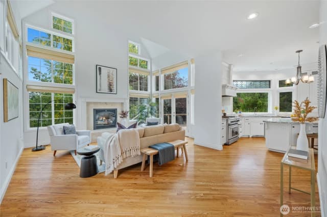 Property photo for 6405 Ne 129th Place, Kirkland photo 4