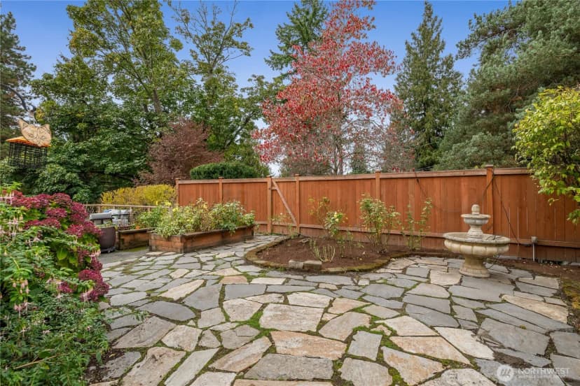 Property photo for 6405 Ne 129th Place, Kirkland photo 37
