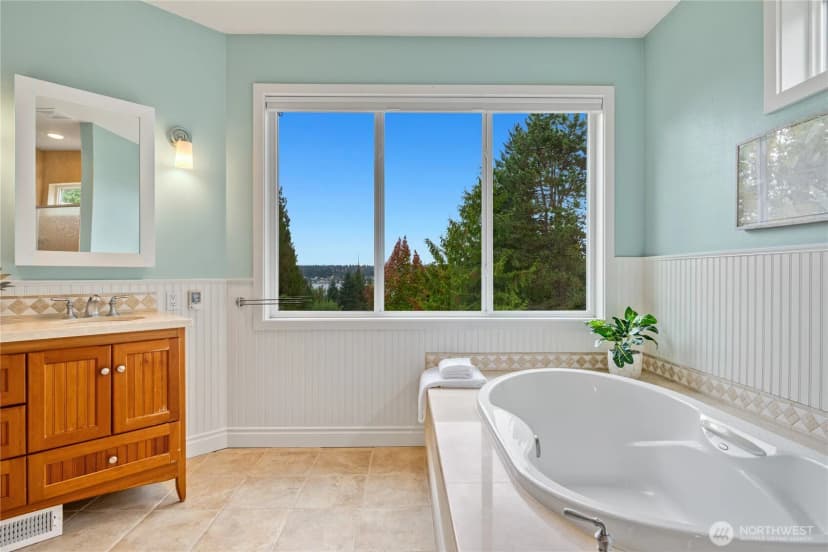 Property photo for 6405 Ne 129th Place, Kirkland photo 18