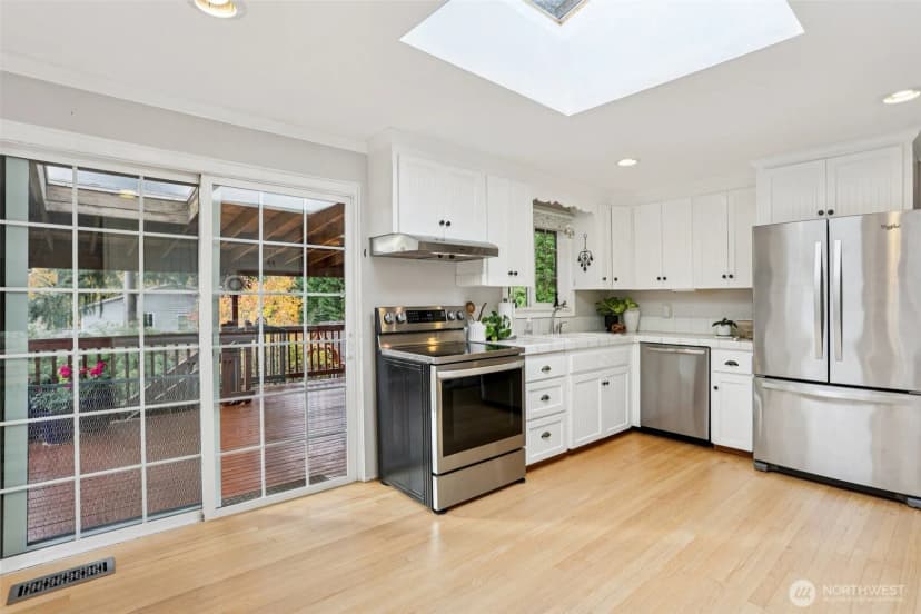Property photo for 7621 Ne 205th Street, Kenmore photo 11