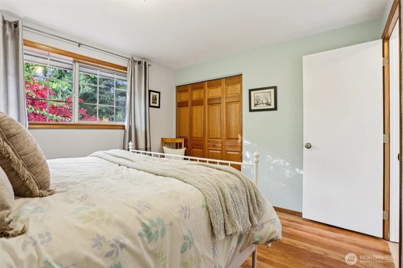 Property photo for 7621 Ne 205th Street, Kenmore photo 17