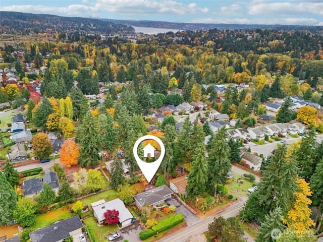 Property photo for 7621 Ne 205th Street, Kenmore photo 2