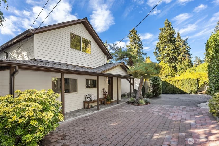 Property photo for 4205 Pleasant Beach Drive Ne, Bainbridge Island photo 4
