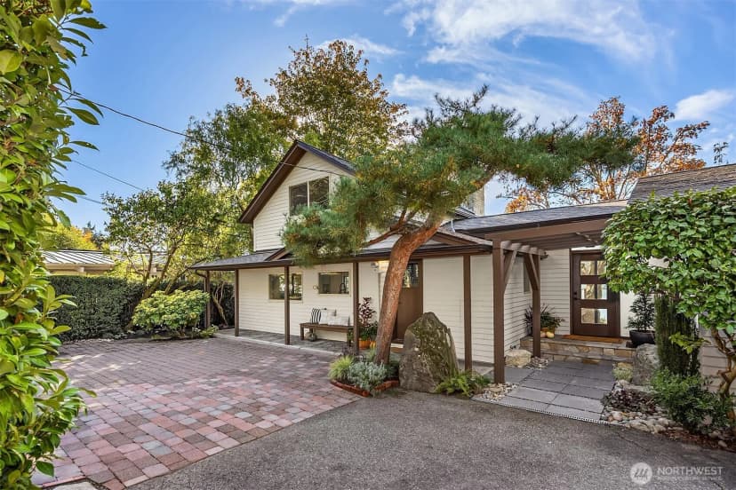 Property photo for 4205 Pleasant Beach Drive Ne, Bainbridge Island photo 3