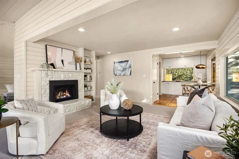 Property photo for 4205 Pleasant Beach Drive Ne, Bainbridge Island photo 8