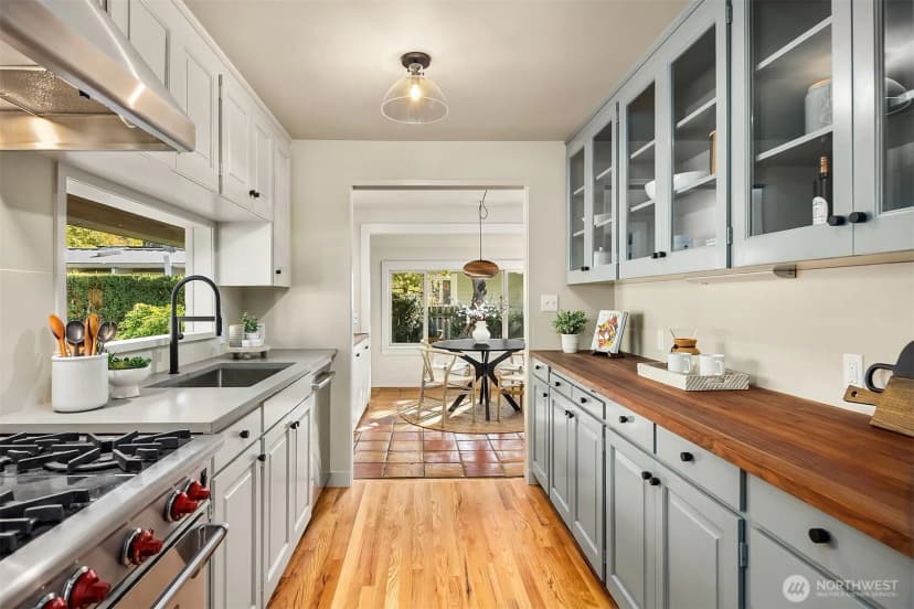 Property photo for 4205 Pleasant Beach Drive Ne, Bainbridge Island photo 12