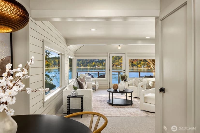 Property photo for 4205 Pleasant Beach Drive Ne, Bainbridge Island photo 10