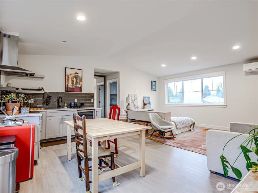 Property photo for 11014 Dayton Avenue N, Seattle photo 28