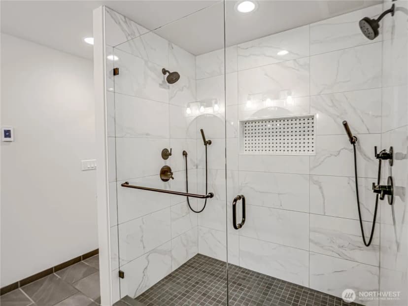 Property photo for 11014 Dayton Avenue N, Seattle photo 21