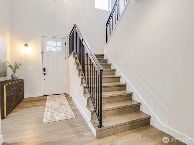 Property photo for 11014 Dayton Avenue N, Seattle photo 15