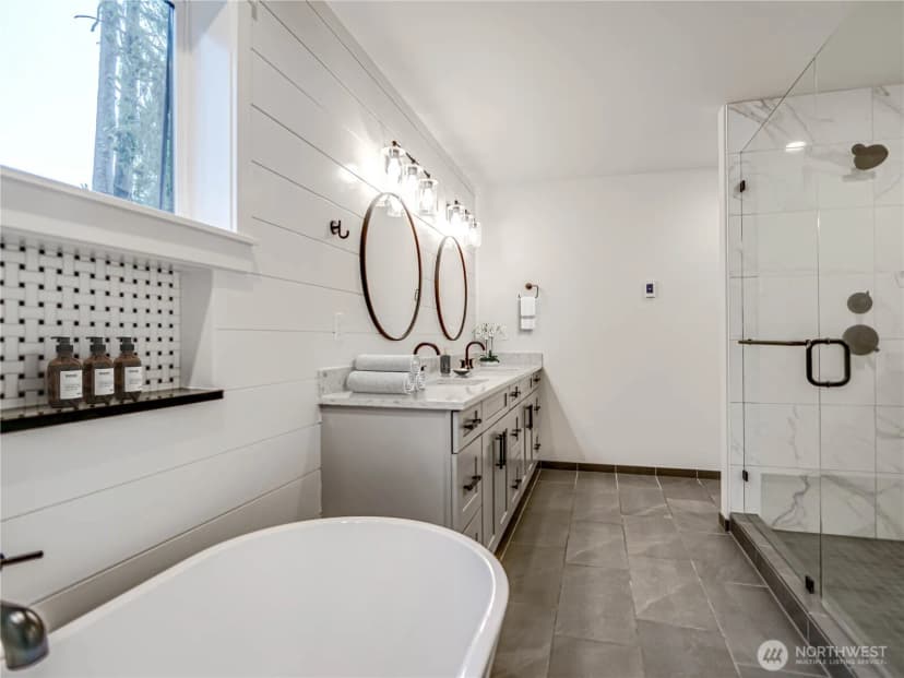 Property photo for 11014 Dayton Avenue N, Seattle photo 22