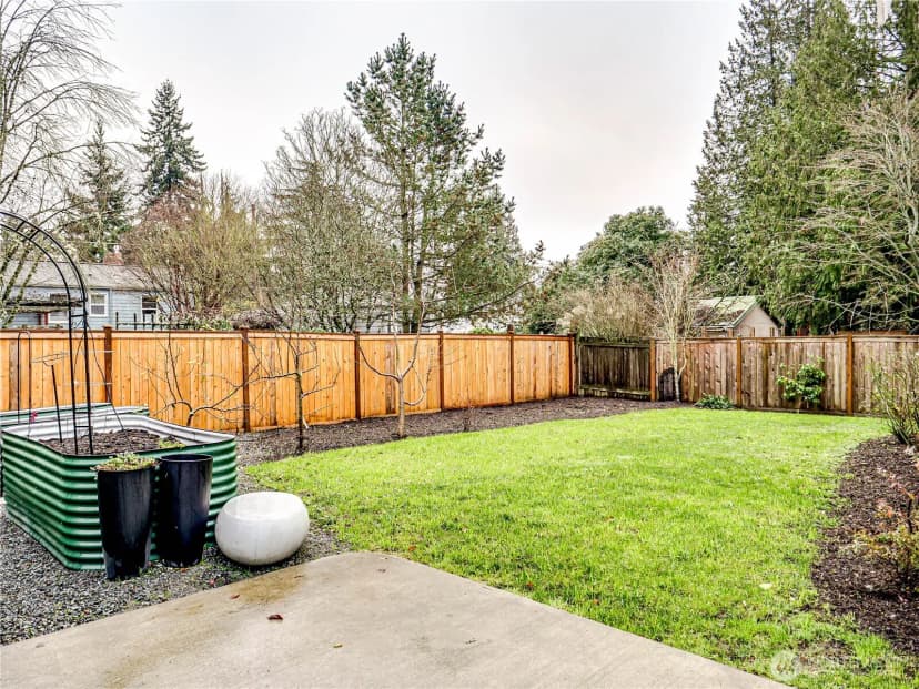 Property photo for 11014 Dayton Avenue N, Seattle photo 37