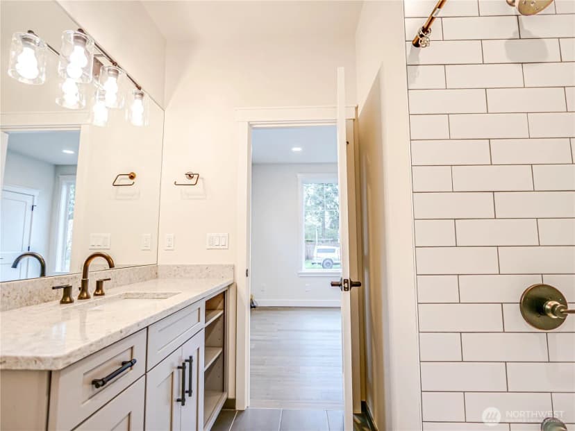 Property photo for 11014 Dayton Avenue N, Seattle photo 14