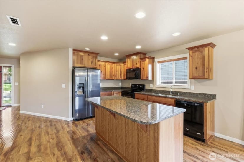 Property photo for 411 Stepping Stone Street, Kalama photo 11