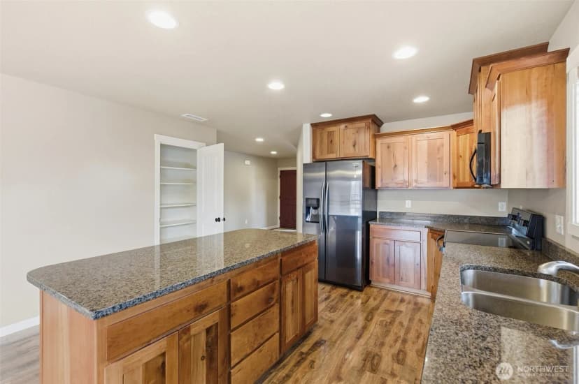 Property photo for 411 Stepping Stone Street, Kalama photo 13