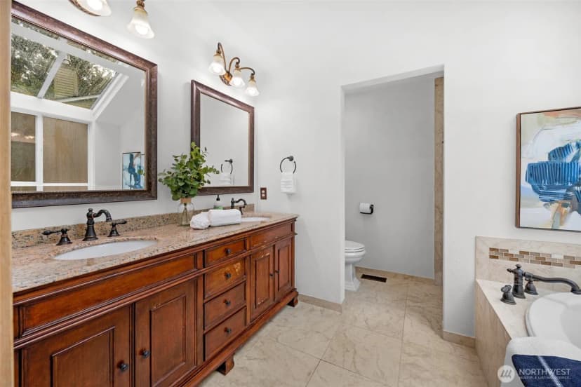 Property photo for 23424 Ne 28th Place, Sammamish photo 27