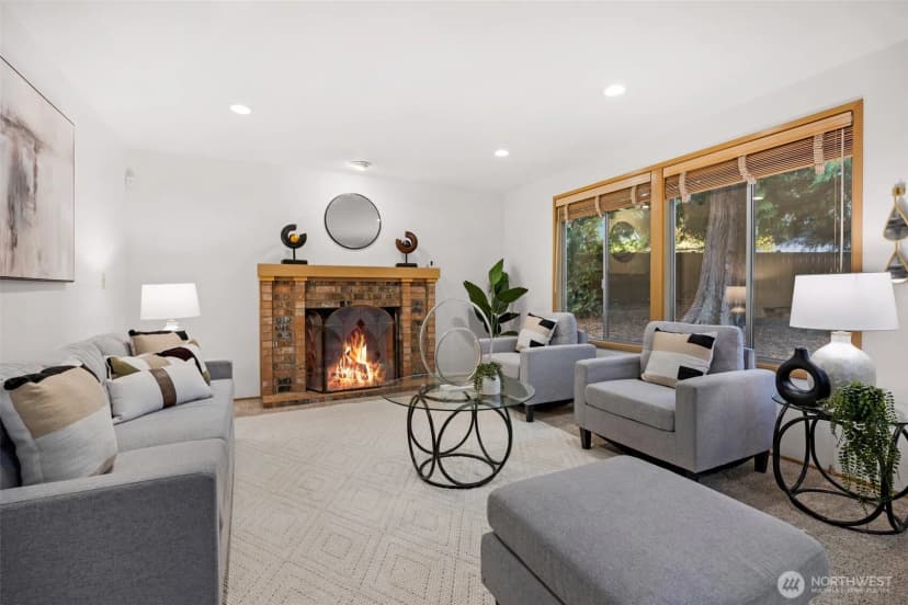 Property photo for 23424 Ne 28th Place, Sammamish photo 12