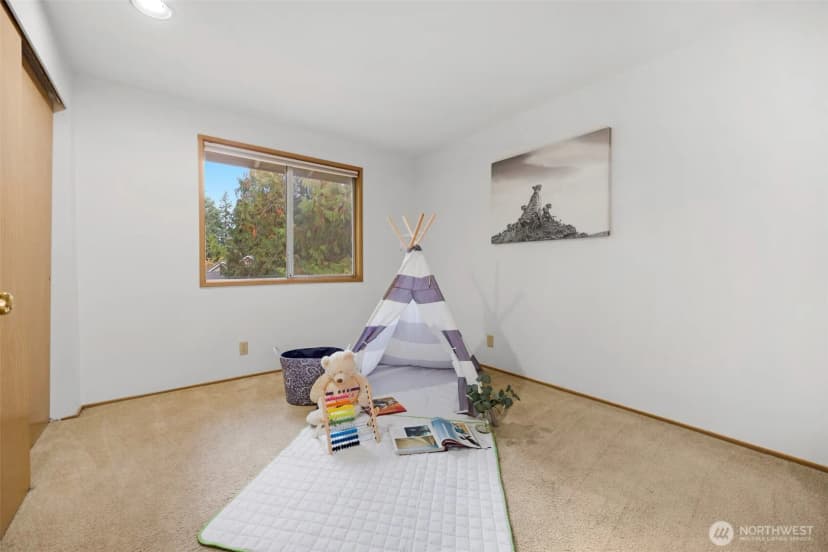 Property photo for 23424 Ne 28th Place, Sammamish photo 31
