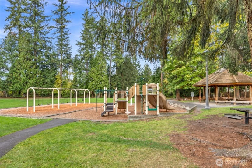 Property photo for 23424 Ne 28th Place, Sammamish photo 40