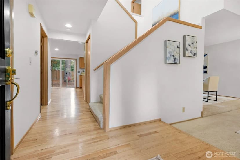 Property photo for 23424 Ne 28th Place, Sammamish photo 7
