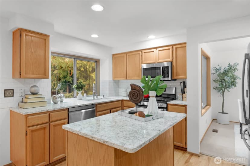 Property photo for 23424 Ne 28th Place, Sammamish photo 15