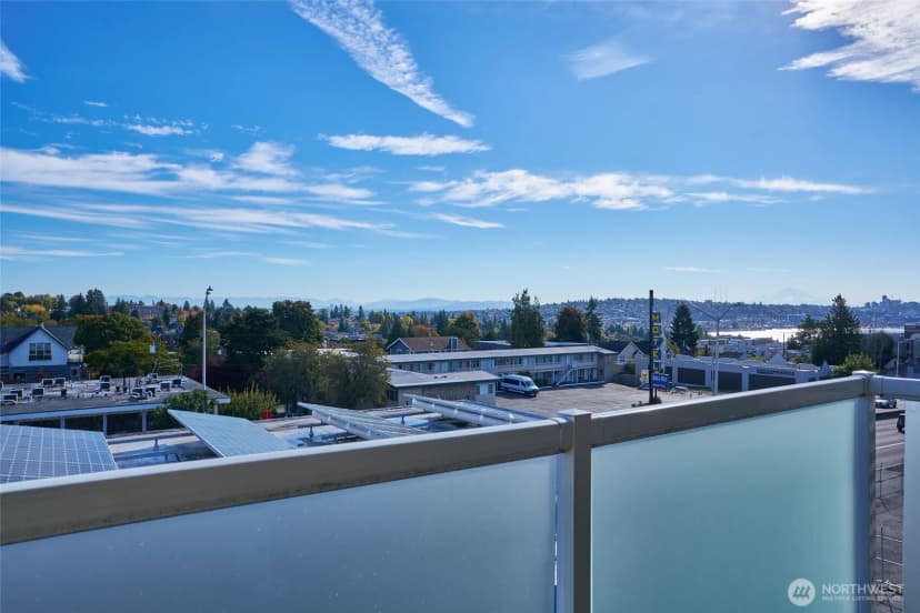 Property photo for 812 N 42nd Street #301, Seattle photo 22