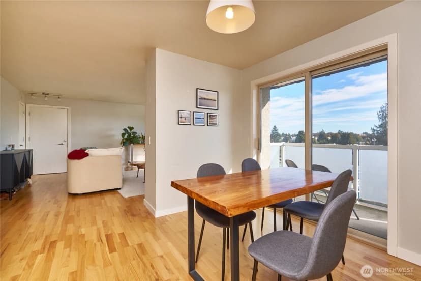 Property photo for 812 N 42nd Street #301, Seattle photo 9