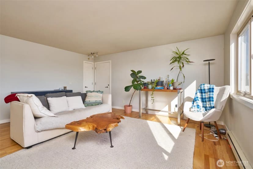 Property photo for 812 N 42nd Street #301, Seattle photo 6