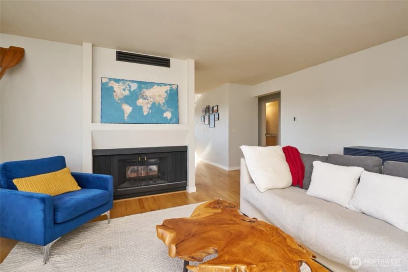 Property photo for 812 N 42nd Street #301, Seattle photo 7