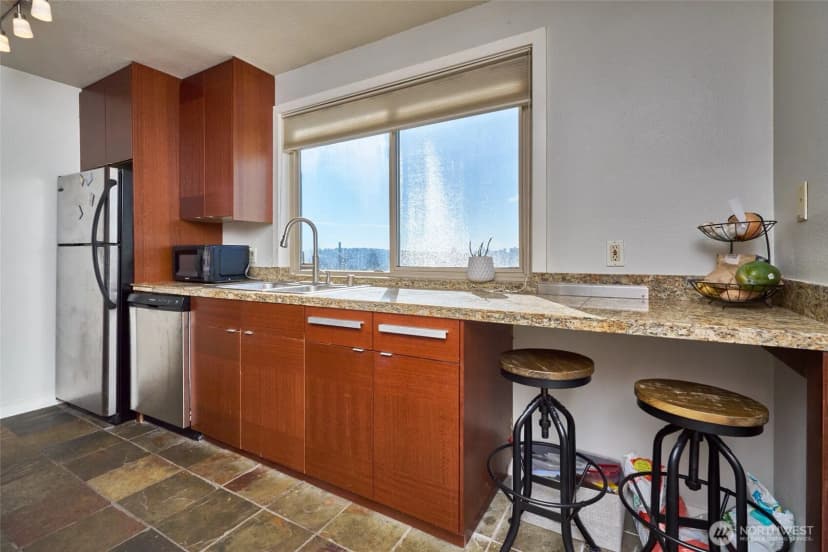Property photo for 812 N 42nd Street #301, Seattle photo 10