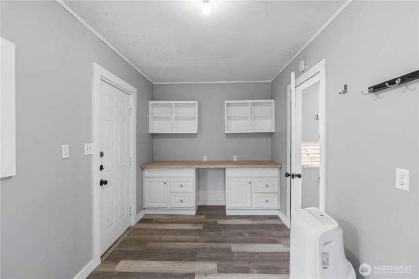 Property photo for 2405 First Street, Cosmopolis photo 21