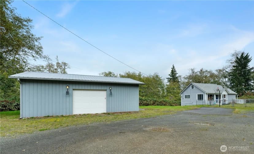 Property photo for 2405 First Street, Cosmopolis