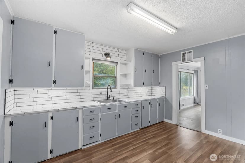Property photo for 2405 First Street, Cosmopolis photo 17